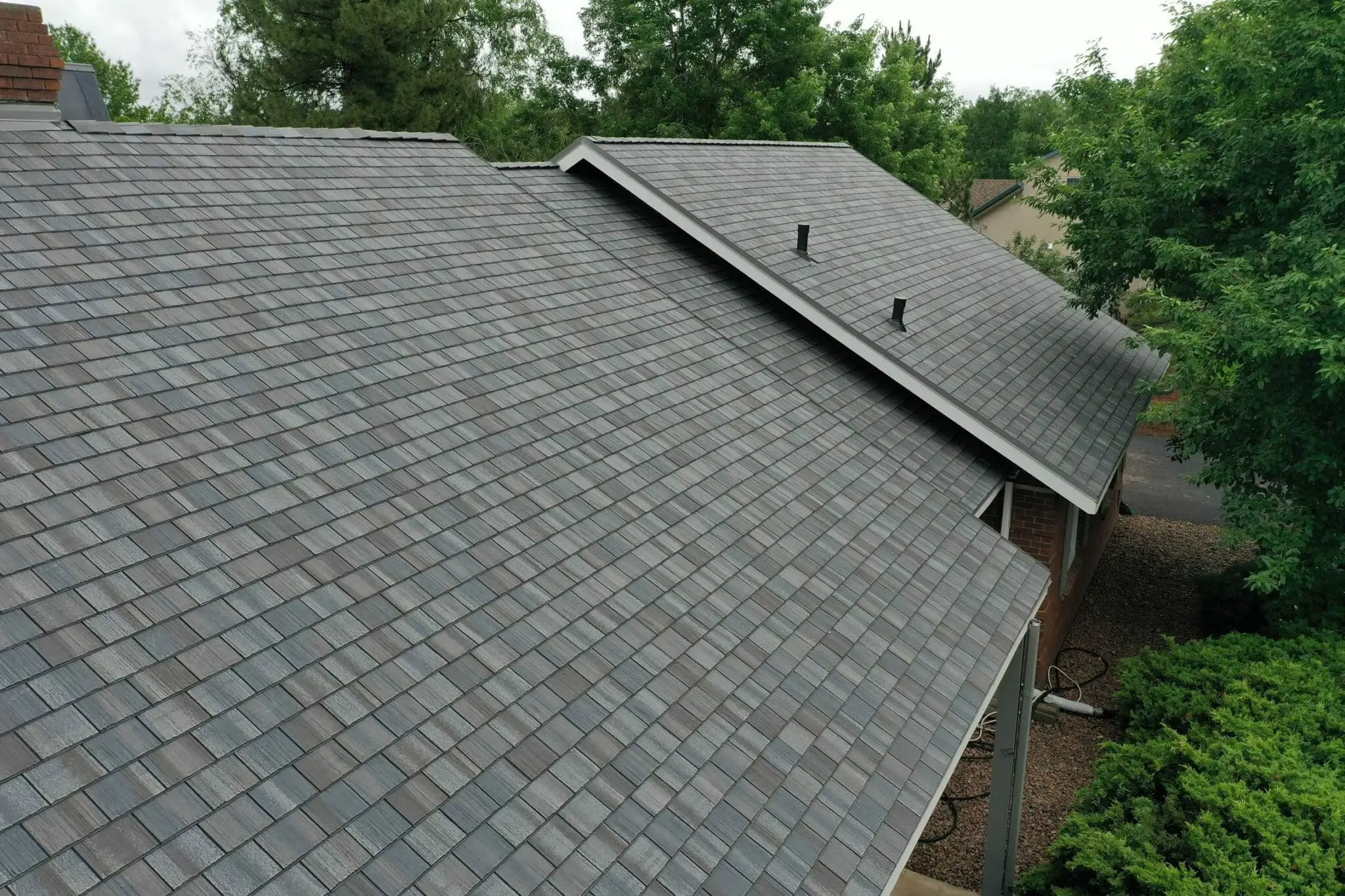 F-Wave synthetic roofing shingles installed on a home in Newnan, GA