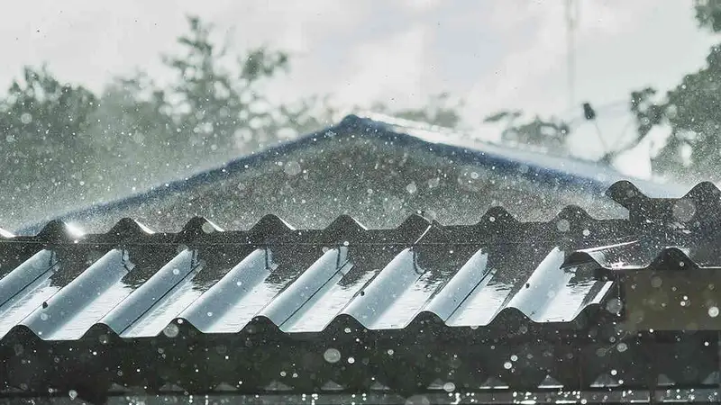 Are Metal Roofs Loud When It Rains? What South Atlanta, GA Residents Should Know