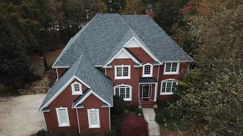 Pros and Cons of Asphalt Shingle Roofs