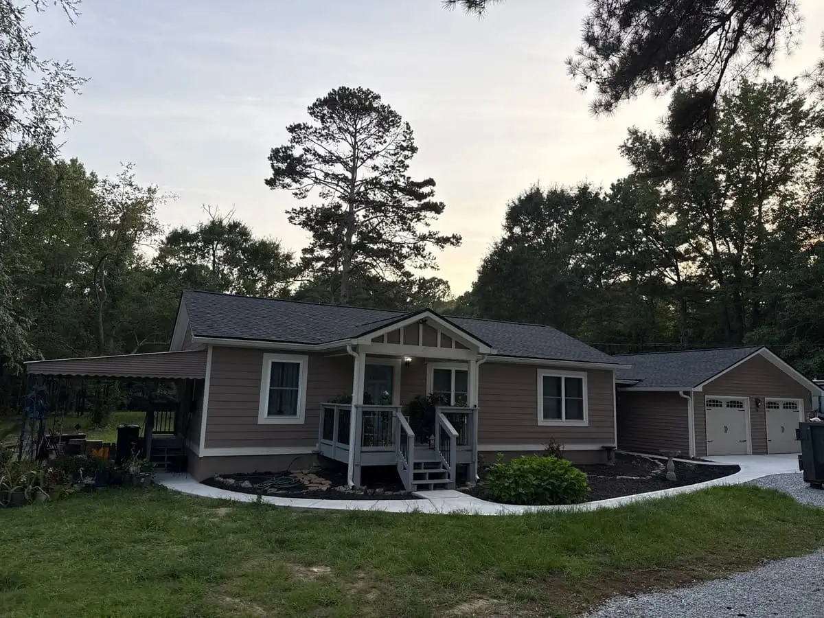 Shingle roof on a single-story home with a front porch in Hogansville, GA